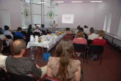 2011.07.14 Презентація в Клубі найбільшої бізнес-бібліотеки в Західній Україні (1200 книг)