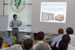 2011.07.14 Презентація в Клубі найбільшої бізнес-бібліотеки в Західній Україні (1200 книг)