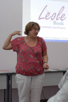 2011.07.14 Презентація в Клубі найбільшої бізнес-бібліотеки в Західній Україні (1200 книг)