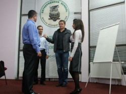 2011.10.06 Вистава тренінг Корови не винні