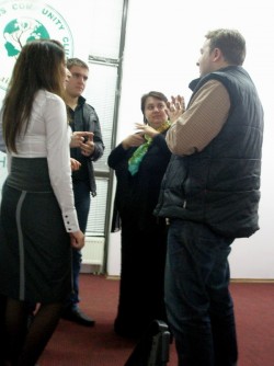 2011.10.06 Вистава тренінг Корови не винні
