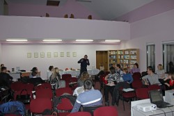 2011.12.15 Вистава-тренінг «Про золотого зайця»