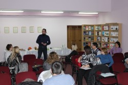 2011.12.15 Вистава-тренінг «Про золотого зайця»