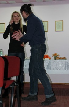 2011.12.15 Вистава-тренінг «Про золотого зайця»