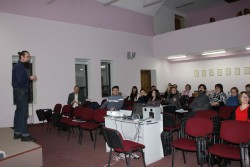 2011.12.15 Вистава-тренінг «Про золотого зайця»